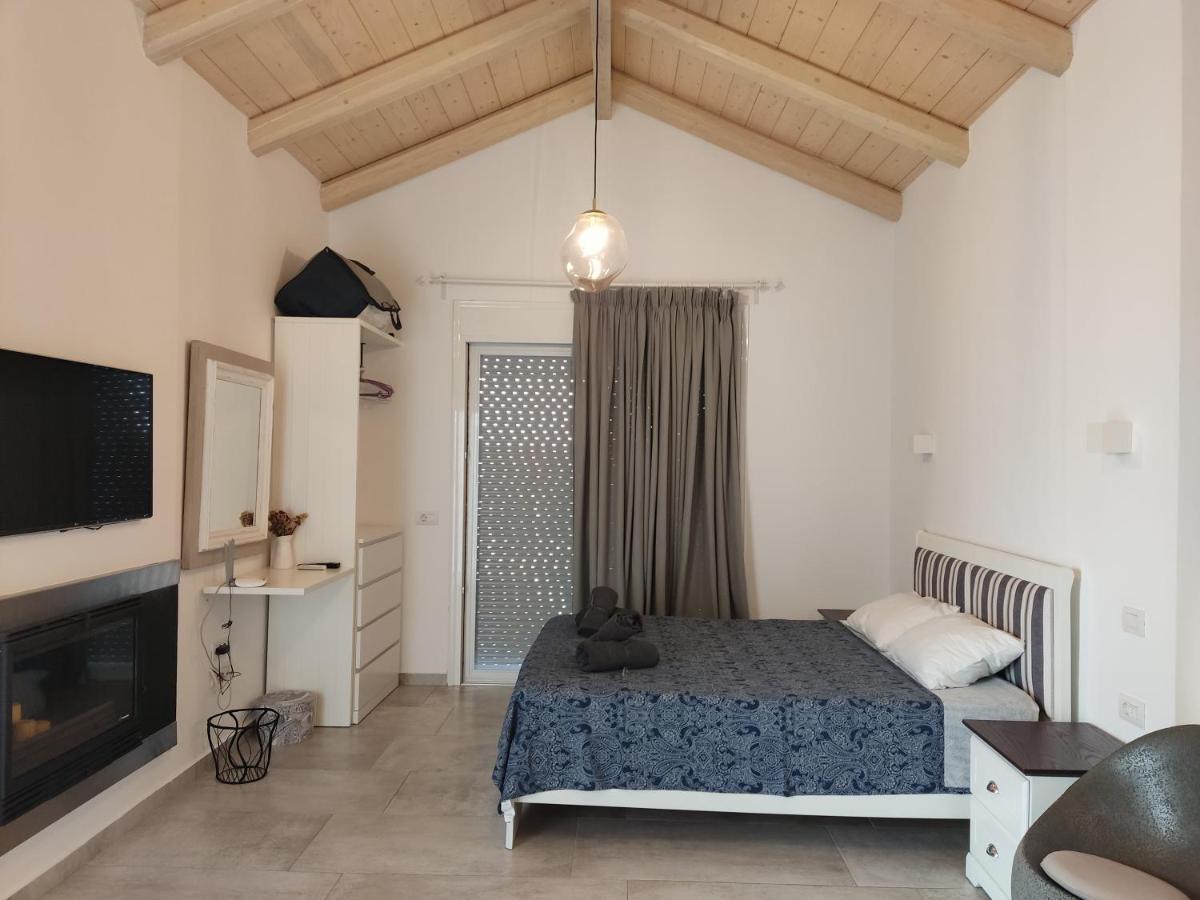 Carezza Apartments Preveza Esterno foto